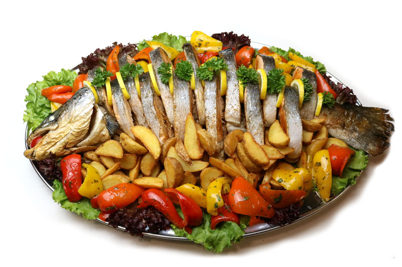 Семга целиком сборная с картофелем и болгарским перцем
